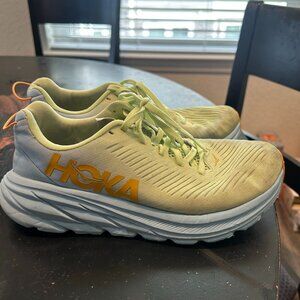 HOKA One One Size 7.5